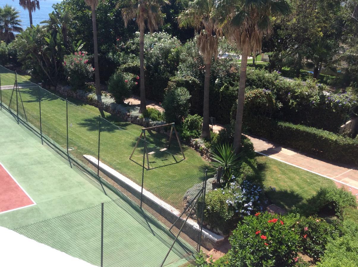 Mansion Alhamar - 2 Bedroom, Frontline Beach, Mountain Views, Full Size Pool, Tennis Courts, Close To Shops, On-Site Bar & Chiringuito Sitio de Calahonda Dış mekan fotoğraf