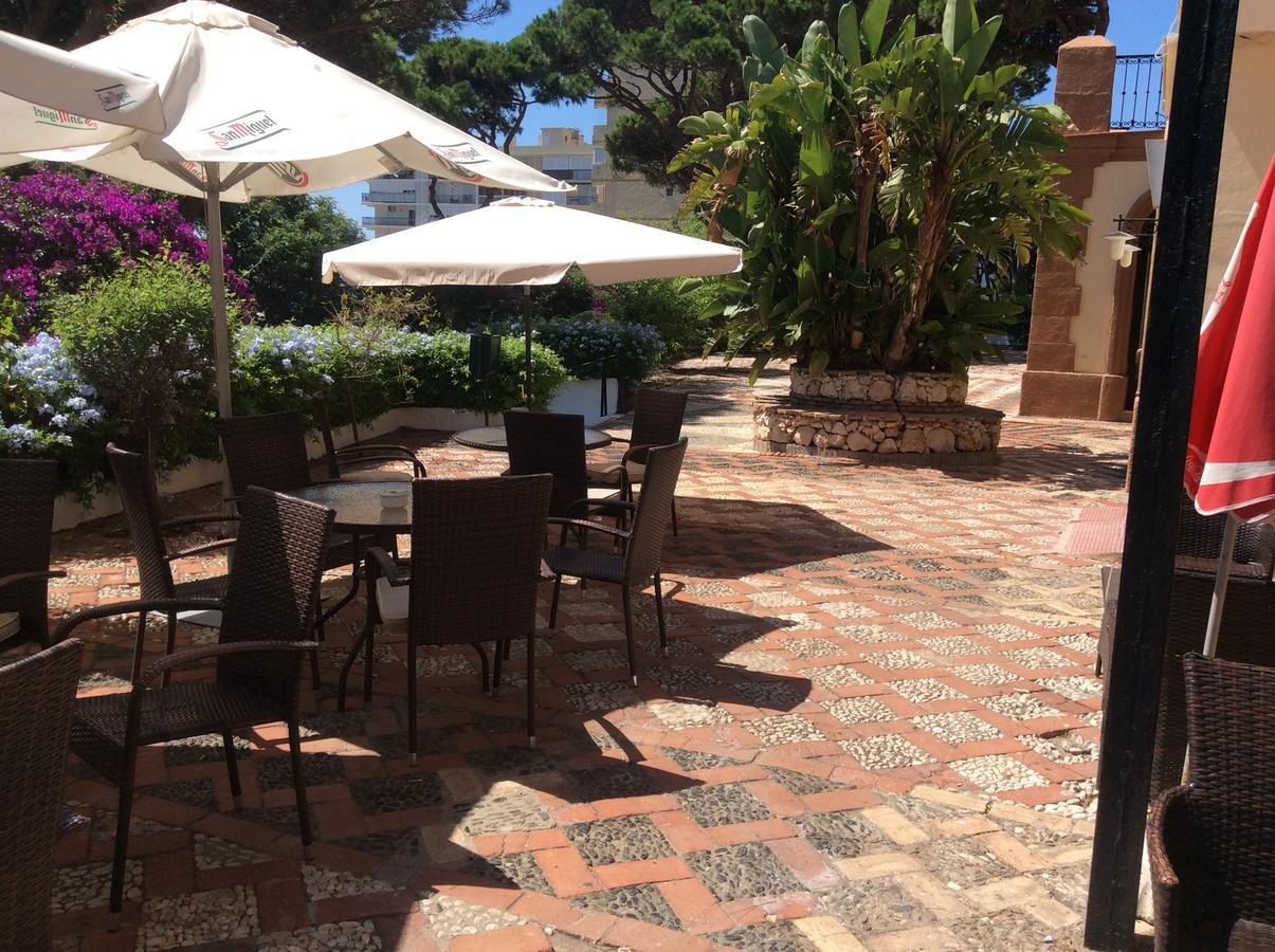 Mansion Alhamar - 2 Bedroom, Frontline Beach, Mountain Views, Full Size Pool, Tennis Courts, Close To Shops, On-Site Bar & Chiringuito Sitio de Calahonda Dış mekan fotoğraf