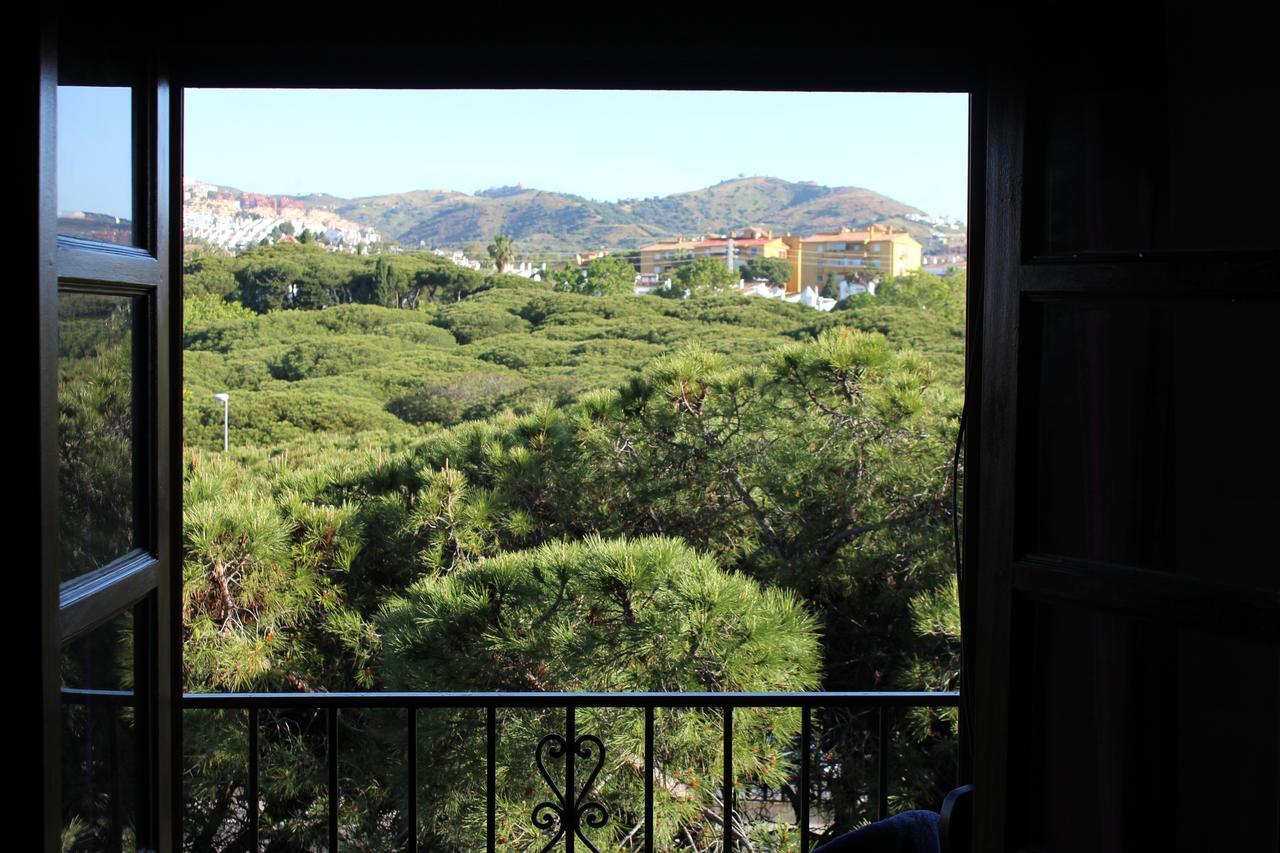 Mansion Alhamar - 2 Bedroom, Frontline Beach, Mountain Views, Full Size Pool, Tennis Courts, Close To Shops, On-Site Bar & Chiringuito Sitio de Calahonda Dış mekan fotoğraf