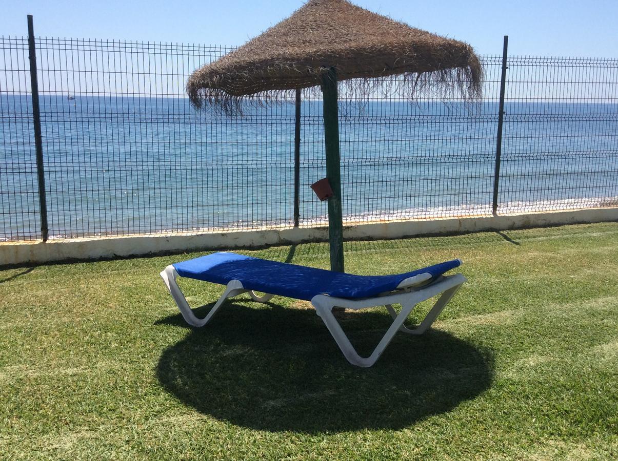 Mansion Alhamar - 2 Bedroom, Frontline Beach, Mountain Views, Full Size Pool, Tennis Courts, Close To Shops, On-Site Bar & Chiringuito Sitio de Calahonda Dış mekan fotoğraf