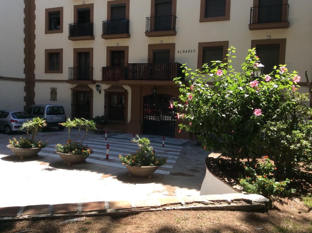 Mansion Alhamar - 2 Bedroom, Frontline Beach, Mountain Views, Full Size Pool, Tennis Courts, Close To Shops, On-Site Bar & Chiringuito Sitio de Calahonda Dış mekan fotoğraf