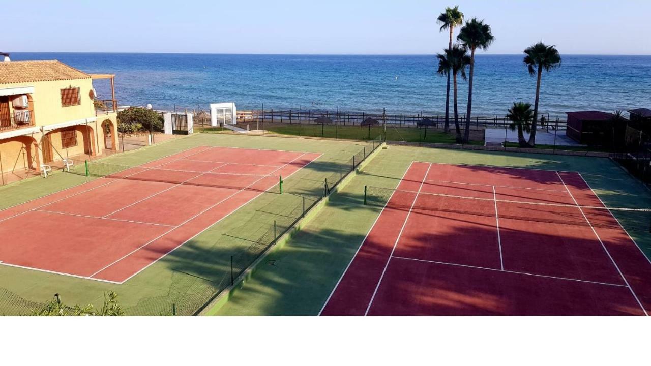 Mansion Alhamar - 2 Bedroom, Frontline Beach, Mountain Views, Full Size Pool, Tennis Courts, Close To Shops, On-Site Bar & Chiringuito Sitio de Calahonda Dış mekan fotoğraf
